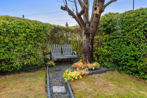 Photo 33- click for photo gallery